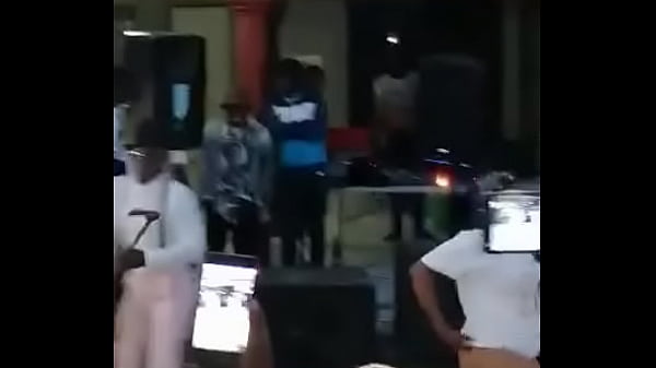 Naked twerk