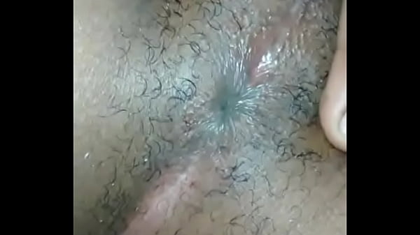 cuzinho suado querendo pica