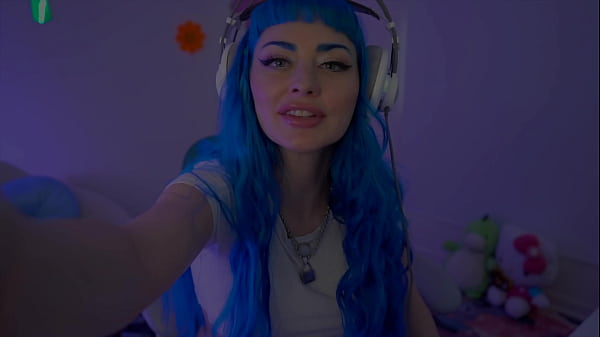 Nonton Gamer Girl Chatroom thumbnail