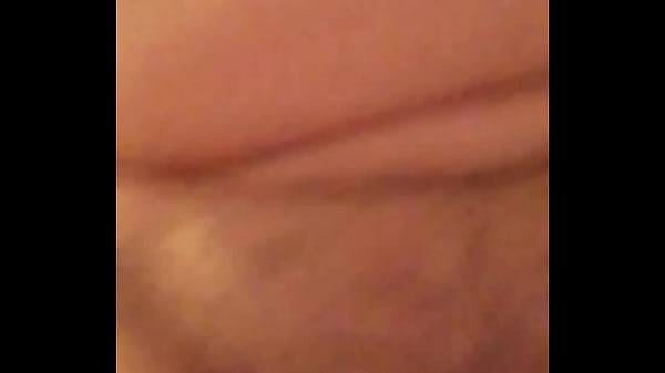 Meti&eacute;ndome un consolador