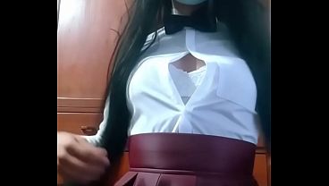 Hermoso marica vestido como una mujer ansioso de verga