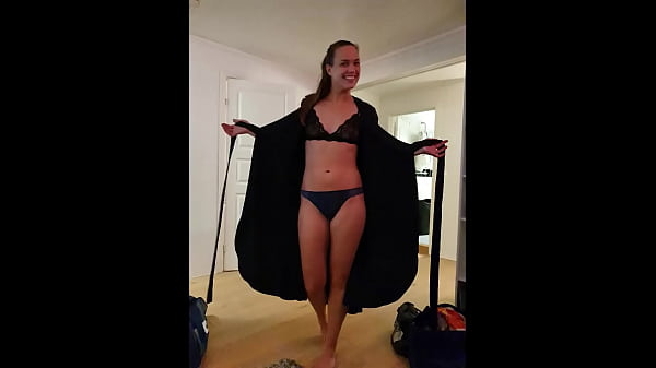 Play MP4 - Hot amateur wife recorded in threesome