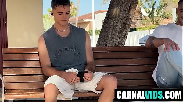 Discovered Stepsiblings Sex thumbnail