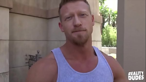 Play MP4 - Max - Reality Dudes