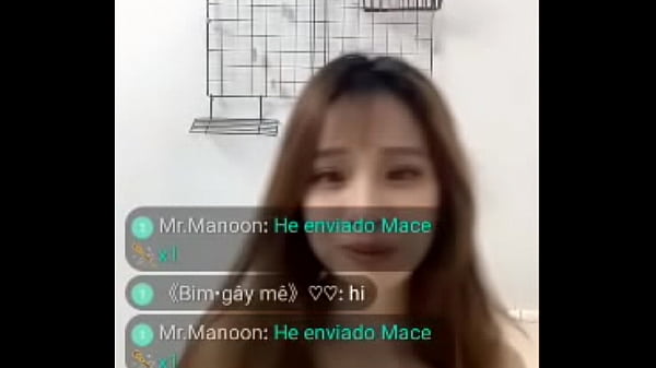 Chica bailando en show