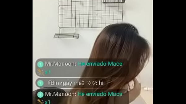 Chica bailando en show 