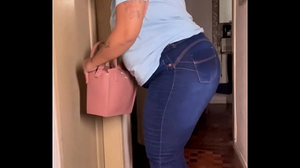 Nonton Chubby Girl Desperate Farting And Messy Toilet Pov thumbnail