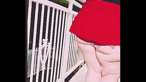 Nonton Tell Your Boyfriend Wait His Turn thumbnail