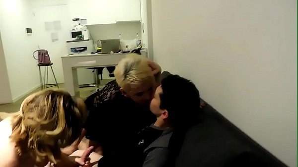 COM MINHA IRMÃ FODEMOS_COM O AMIGO DE SEUFILHO