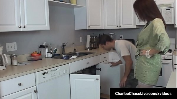 Play MP4 - Hot Horny Housewife Charlee Chase Meets & Bangs the Plumber&excl;