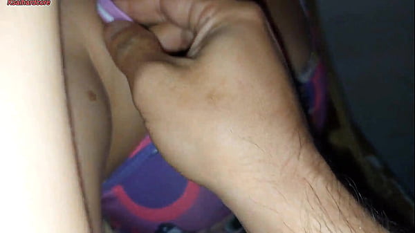 Play MP4 - Xxx Desi quando eu transo com minha enteada&comma; vejo que a buceta dela &eacute; t&atilde;o fofa&comma; n&atilde;o resisto e gozo dentro de sua buceta