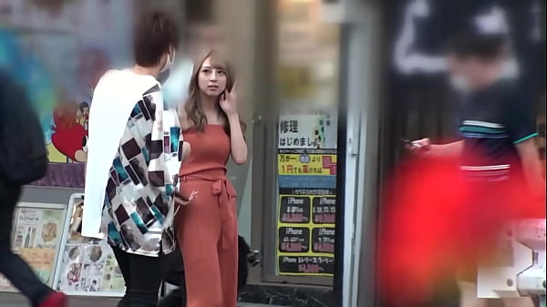 ドスケベ調査でホテインしたら途中参加のイケメン登場にwelcomeディープスロート！！フェラに夢中で無防備な桃尻を後ろから生ハメファック！！1度では物足りず、おかわりで中出しさせる発情どすけべギャル！！