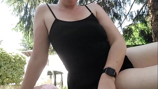 She Loves The Dirty Socks And Sweaty Feet Of This Hot Italian Milf thumbnail