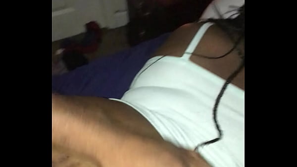 Ebony taps out because she can’ttake thedick