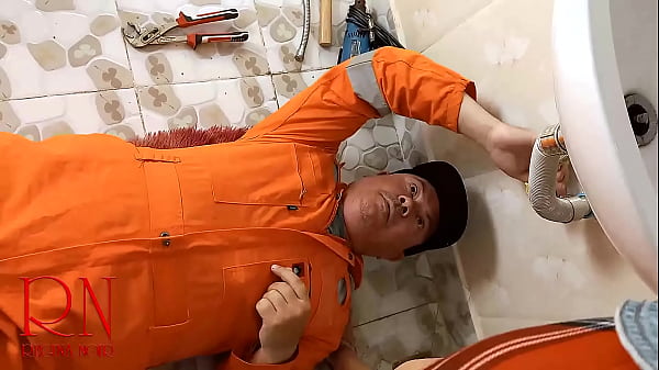 Housewife without panties seduces plumber. c 3 