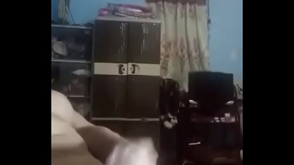 i play alone with my clit on chair 