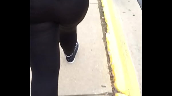 trim.D996F495-505D-47D0-8129-5CA0AF44D000.MOV 