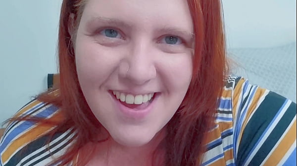 Play MP4 - Chubby hotwife ruiva chupa com vontade e faz squirt pensando nos comedores