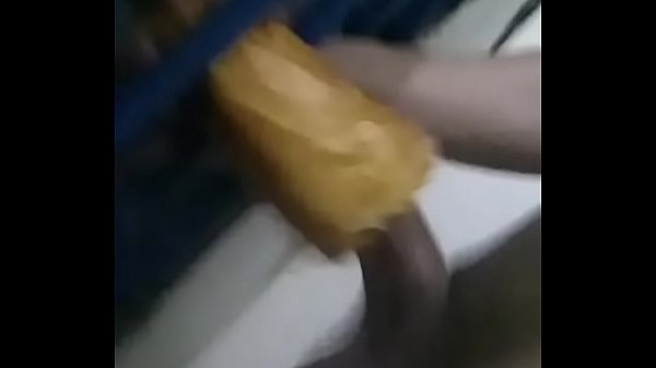 Play MP4 - B&ecirc;n ngo&agrave;i h&agrave;nh lang