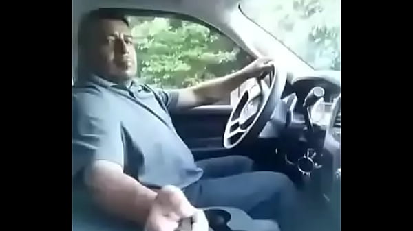 Hetero manda video masturb&aacute;ndose 2 parte 2 