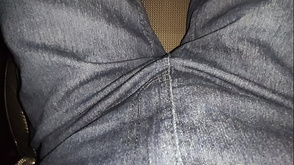 GASTE85 Peeingin my car