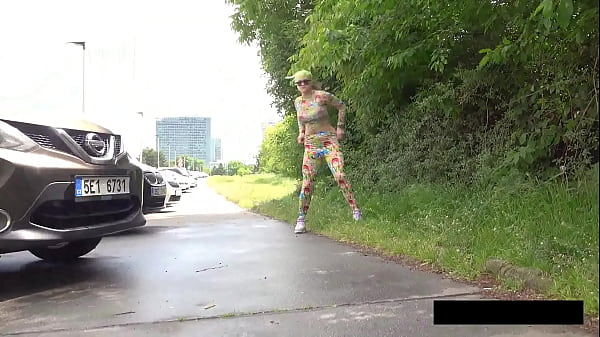 Nonton Colourful Pissing thumbnail