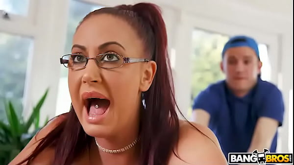 Play MP4 - Big Tit Step-Mom Gets a Massage - MomIsHorny