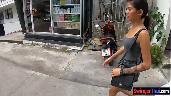 Play MP4 - Petite Thai teen amateur sucks and fucks hung foreigner