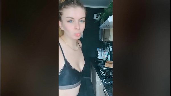 Rusa_con linda colitacalza transparente Bigolive