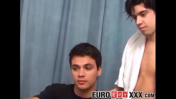 Young euro gays fuck after rimming 