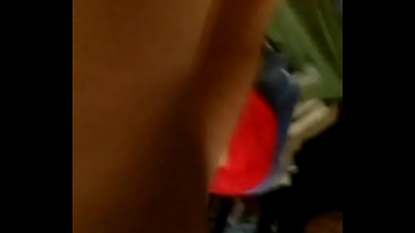 hetero mostrando su cuerpo