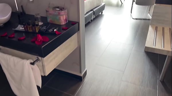 Nonton Latina Gets A Massage With A Happy Ending And A Huge Cock Part 1 - Katty Blake thumbnail