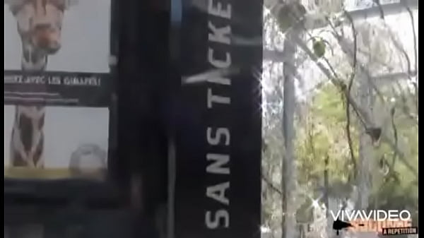 Nonton Khloe Breaks Snake Halloween thumbnail