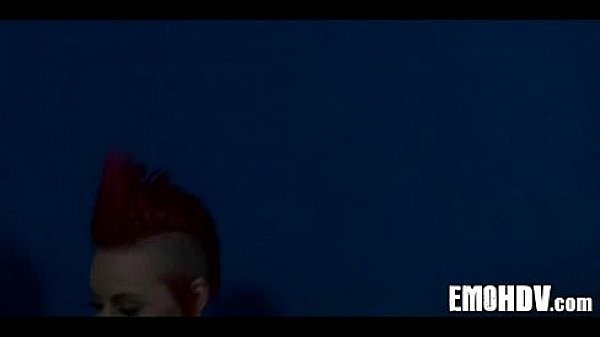 Nonton Emo Goth Lesbos 041 thumbnail