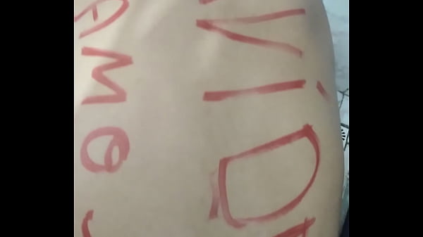 Carente vers&aacute;til feliz 