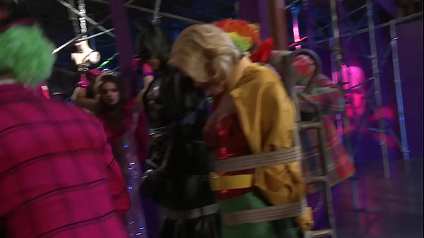 The Jokester And Batfuck Lead A Wild Orgy With Batchick And Hoards Of Sluts thumbnail