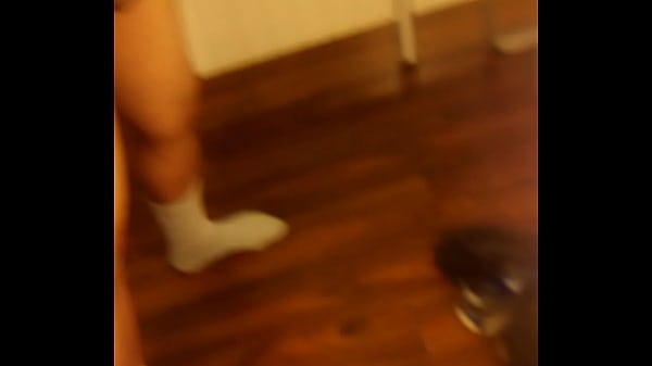 Play MP4 - Verga en el vestidor