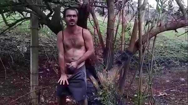 Play MP4 - Sendo mamado na rodovia pelo Maurofetichista&period;  divulga boys  divulgaboyss  FortalDivulga18