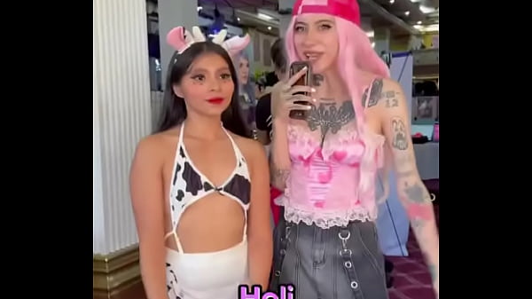 Nonton &iquest;cu&aacute;nto Est&aacute; Tu Cosplay? Emilipetite #reel #emilipetite #cosplay thumbnail