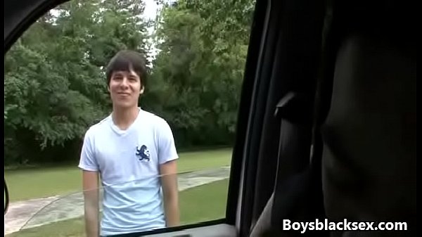Black Gay Muscular Man Fuck WHite Skinny Boy 02 