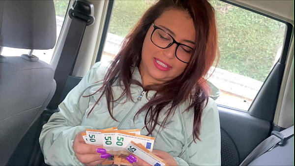 CAUGHT ON THE STREET MILF NURSE ENDS UP SUCKING MY_DICK IN_THE CAR_FOR MONEY