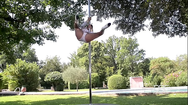 Captain s LogBusty Outdoor Pole Dance Special