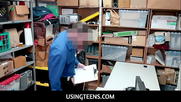 Nonton Hot Asian Stepmom Christy Love Fucks Officer To Bail Out Her Bustedstepdaughter thumbnail