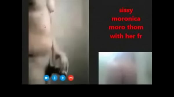 moronica moro thom wih her sexy fr