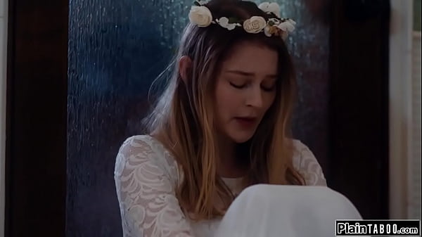 Busty_bride pussy licked by former bff