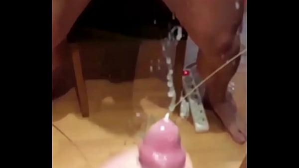 Play MP4 - Real cum spraying