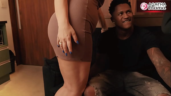 Agatha Mama e Luiza Ambiel em Quando n&atilde;o consegui fazer meu carro pegar, parei e o mec&acirc;nico BBC veio me ajudar - Gratuito 