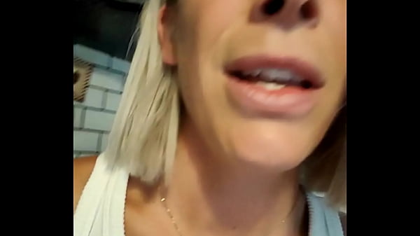 Play MP4 - Cela vient de se passer &agrave; l'instant&excl; Alerte jeune voisin &agrave; vider&excl; Depuis que &period;&period;&period;