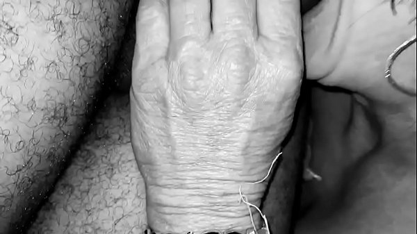 Play MP4 - shemale noir