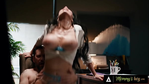 MOMMY S BOY_Sexy Stacked MILF LittlePuck Gets FISTED DESTROYED In Her Office By Horny Coworker